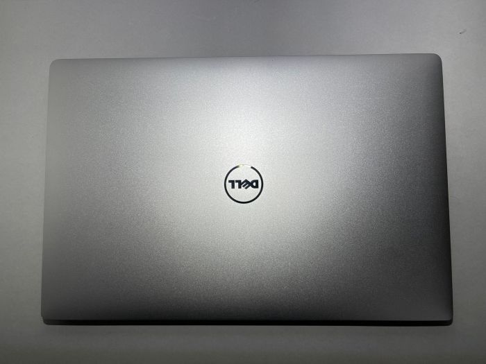 Ноутбук Dell XPS 15 9560