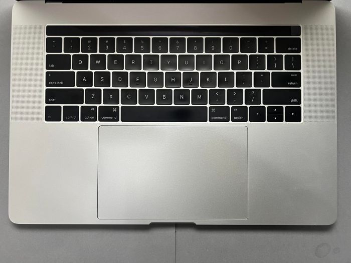 Ноутбук Apple MacBook Pro 15" 2016