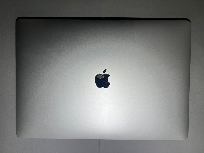 Ноутбук Apple MacBook Pro 15" 2016