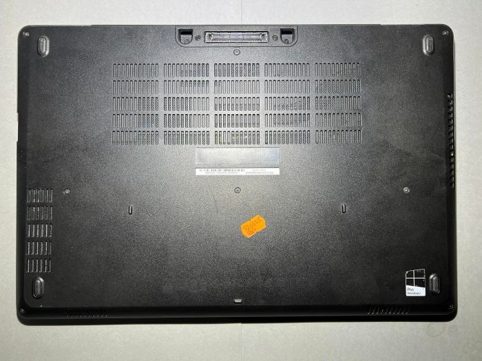 Ноутбук Dell Latitude E5570