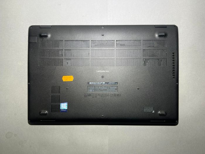 Ноутбук Dell Latitude 5500