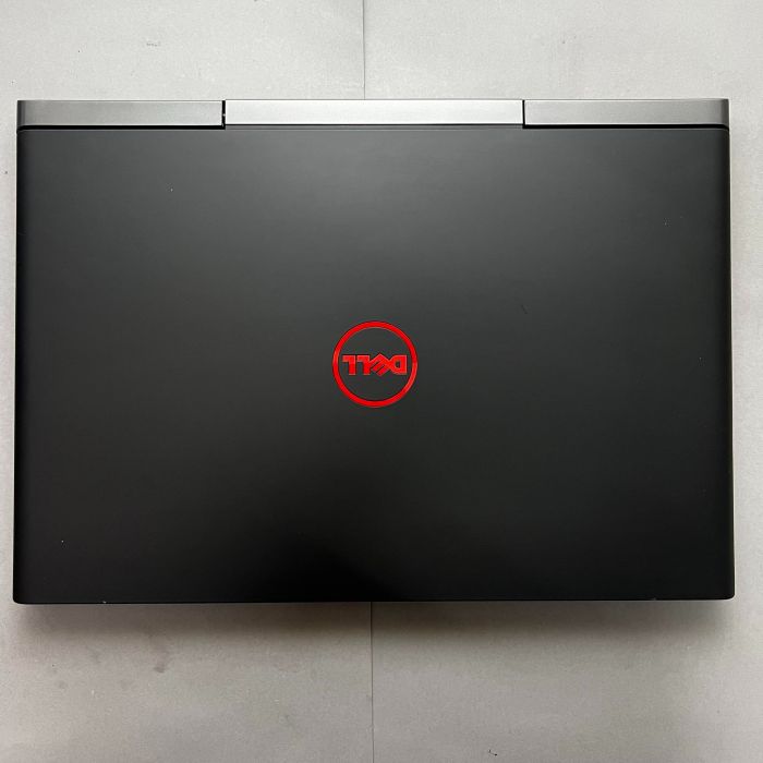 Ноутбук Dell Inspiron 15 7567