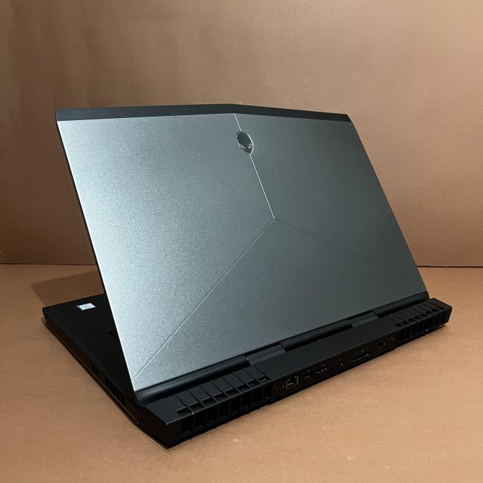 Ноутбук Dell Alienware 15 R3