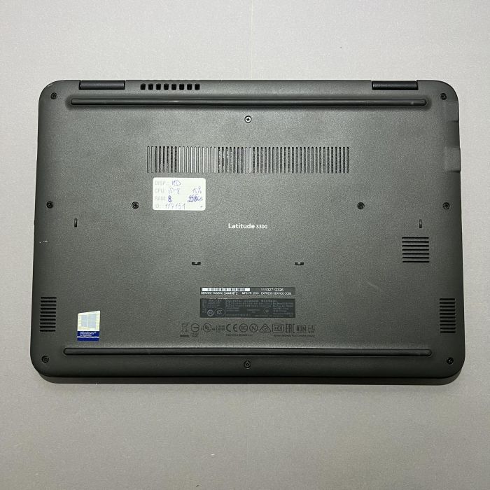 Ноутбук Dell Latitude 3300