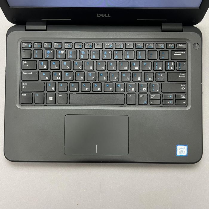 Ноутбук Dell Latitude 3300