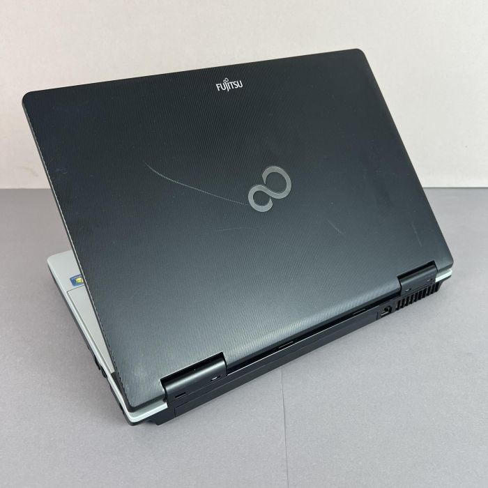 Ноутбук Fujitsu Lifebook S751