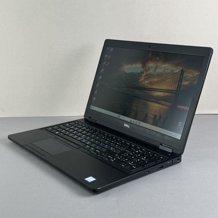 Ноутбук Dell Latitude 5590