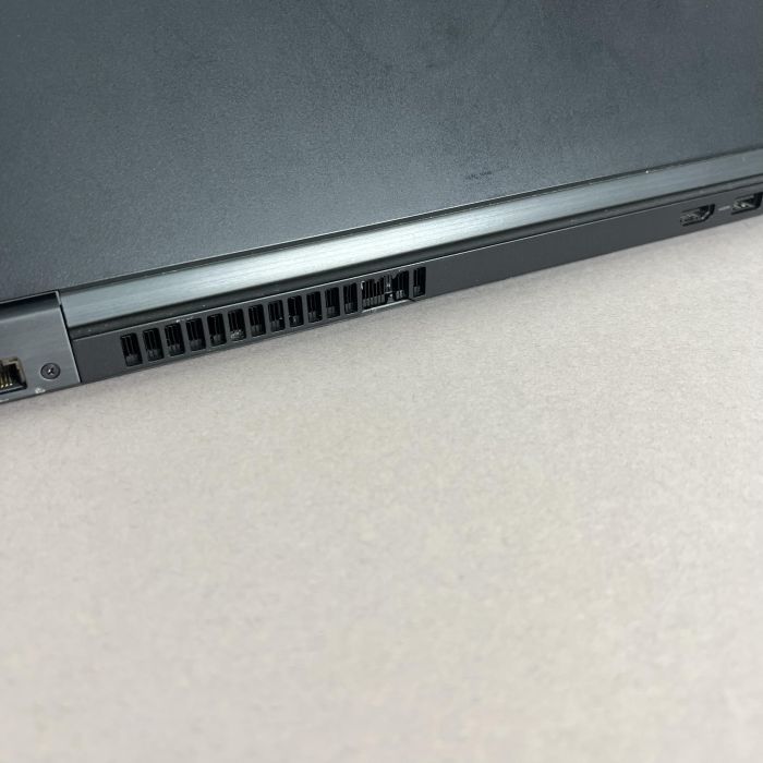 Ноутбук	Dell Precision 3520