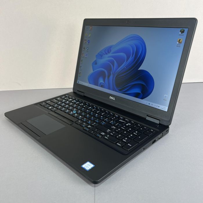 Ноутбук Dell Latitude E5590