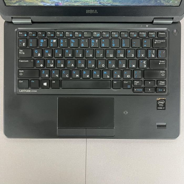 Ноутбук Dell Latitude E7250