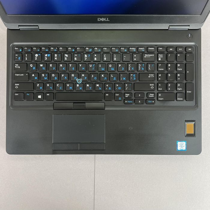 Ноутбук Dell Latitude E5590