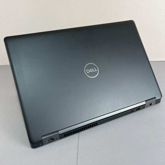 Ноутбук Dell Latitude E5590