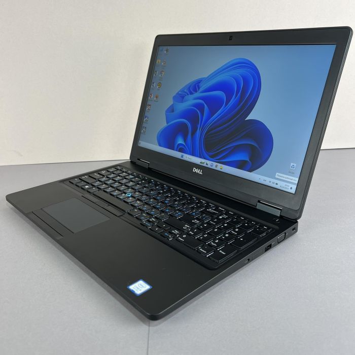 Ноутбук Dell Precision 3530