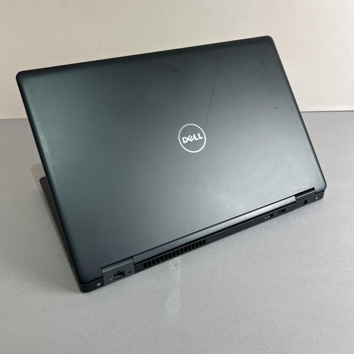 Ноутбук Dell Latitude E5580