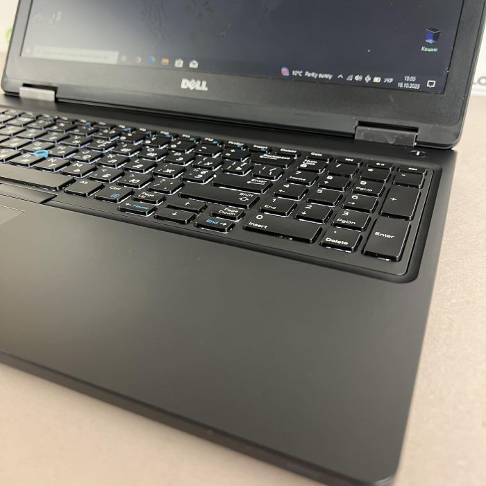 Ноутбук Dell Latitude E5580