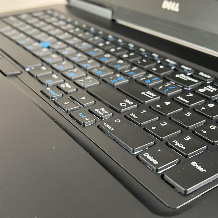 Ноутбук Dell Precision 7720