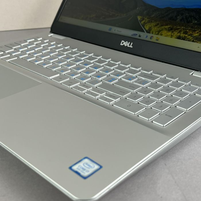 Ноутбук Dell Inspiron 15 5584 