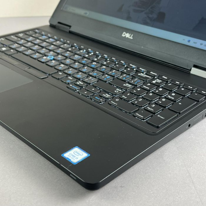 Ноутбук Dell Latitude 5590