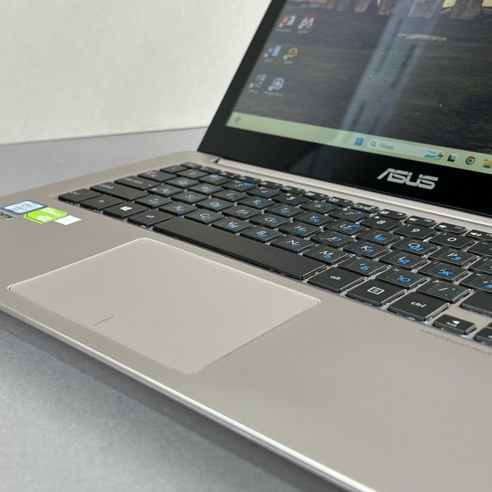 Ноутбук Asus ZenBook UX303U