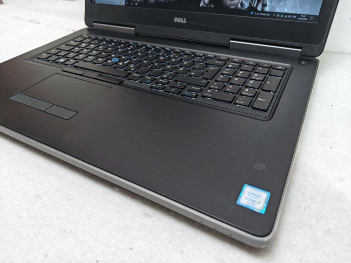 DELL Precision 7710
