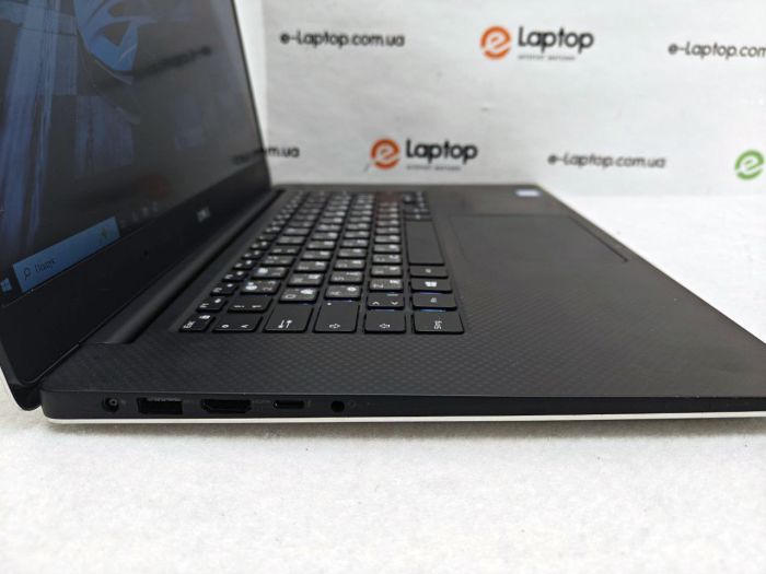 DELL XPS 15 9560