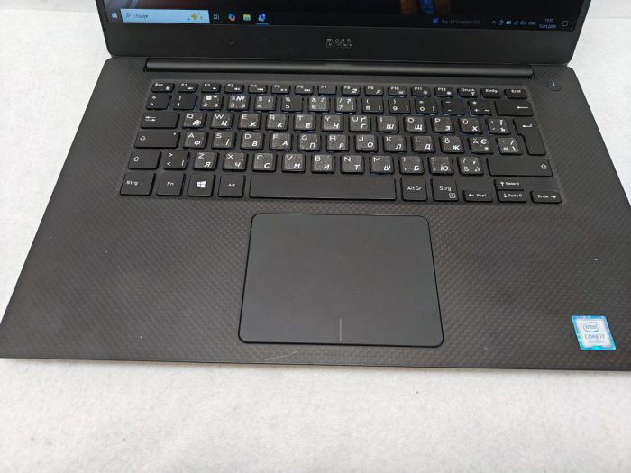 DELL XPS 15 9560