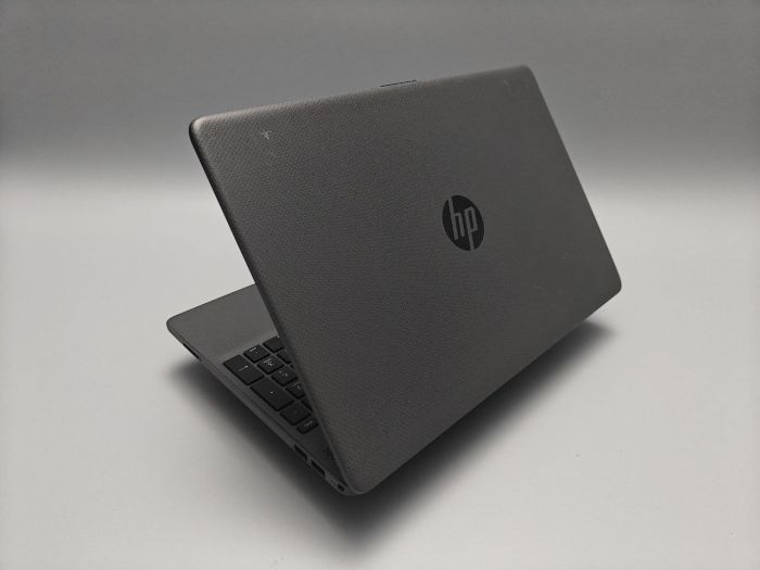 HP 255 G8