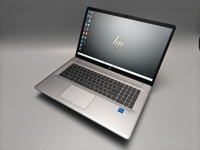 HP 470 G9