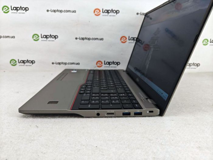 Fujitsu Lifebook U7511