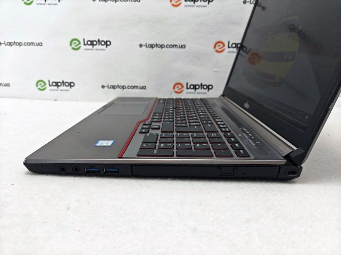 	Fujitsu Lifebook E756			
