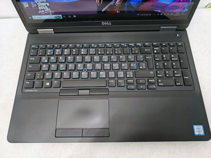 DELL latitude E5570