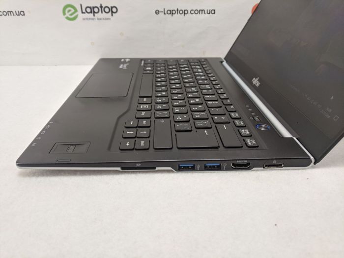 Fujitsu Lifebook U772