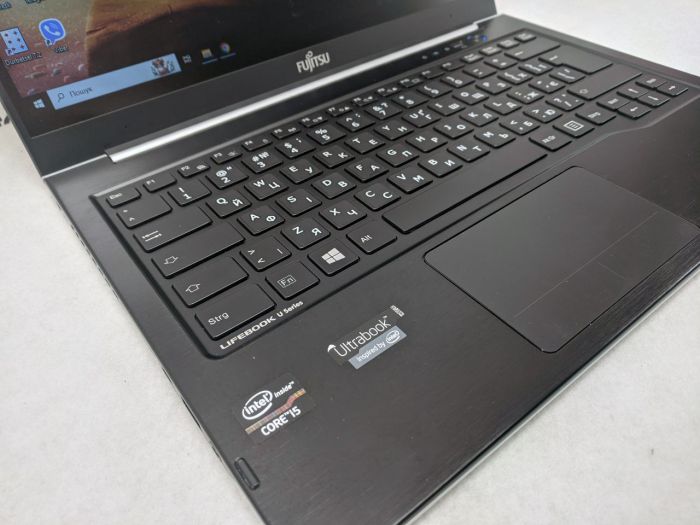 Fujitsu Lifebook U772