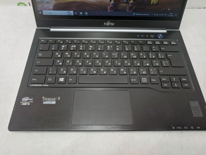 Fujitsu Lifebook U772