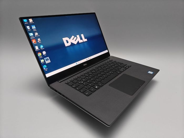 DELL Precision 5530