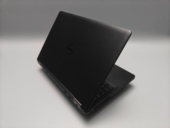 DELL latitude E5550
