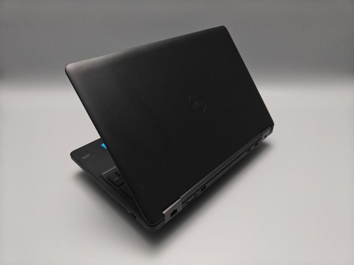 DELL latitude E5550