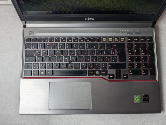 Fujitsu Lifebook E754	